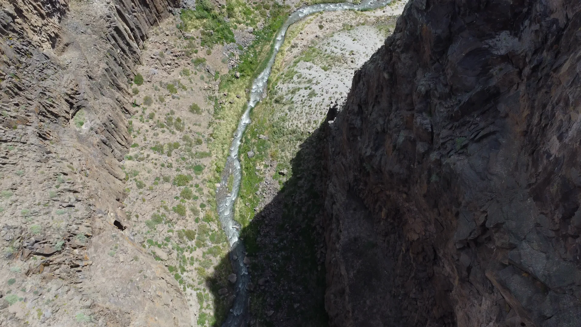 Vista cenital del Cajón de Atreuco desde el dron